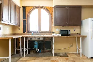 276 Cambria, Carson, CA 90745 - Photo 21