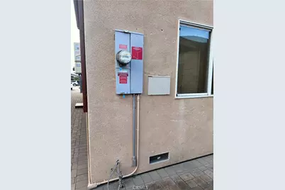 1743 W 37th Street, Los Angeles, CA 90018 - Photo 5