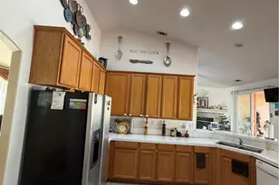 14930 Coalinga, Victorville, CA 92392 - Photo 9