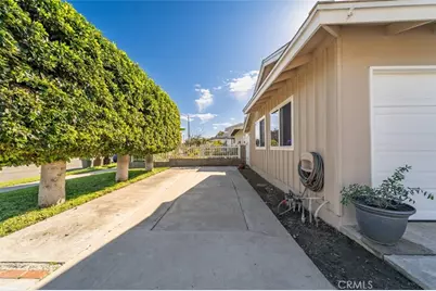 223 S Emerald Street, Anaheim, CA 92804 - Photo 3