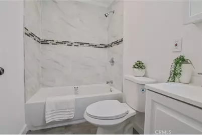 1335 W 68th, Los Angeles, CA 90044 - Photo 19