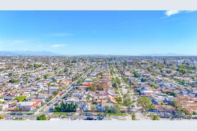 1335 W 68th, Los Angeles, CA 90044 - Photo 39