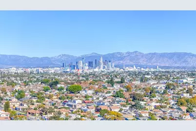 1335 W 68th, Los Angeles, CA 90044 - Photo 41