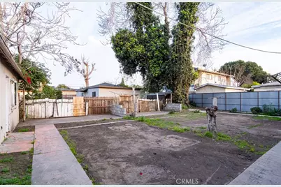 112 E Caldwell, Compton, CA 90220 - Photo 33