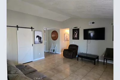 11558 Hemlock, Hesperia, CA 92345 - Photo 9