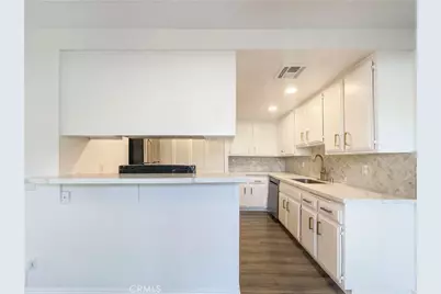 14735 Victory, Van Nuys, CA 91411 - Photo 7