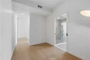 1050 S Grand Ave, Los Angeles, CA 90015 - Photo 25