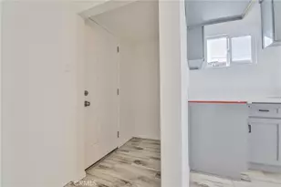 1404 E 87th Pl, Los Angeles, CA 90002 - Photo 13