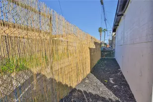 10515 S Main, Los Angeles, CA 90003 - Photo 33