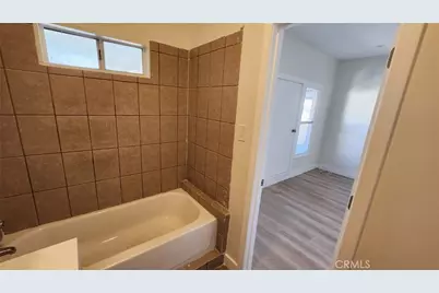 2116 W 54th, Los Angeles, CA 90062 - Photo 11