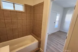 2116 W 54th, Los Angeles, CA 90062 - Photo 11