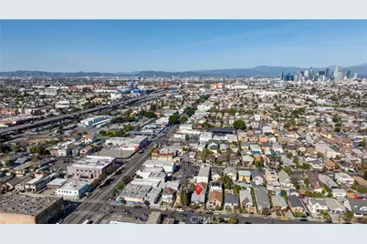 237 W 46th, Los Angeles, CA 90037 - Photo 15