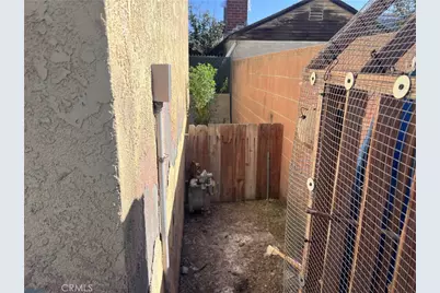8954 S Gate, South Gate, CA 90280 - Photo 11
