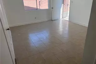 8954 S Gate, South Gate, CA 90280 - Photo 17