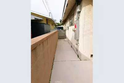 8808 Olive, Bellflower, CA 90706 - Photo 39