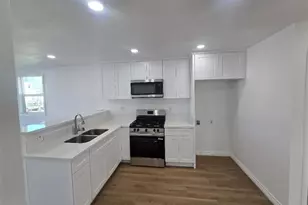 10722 Anzac, Los Angeles, CA 90059 - Photo 5