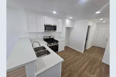 10722 Anzac, Los Angeles, CA 90059 - Photo 3