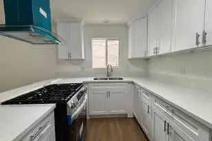 1705 E 111th Pl, Los Angeles, CA 90059 - Photo 3