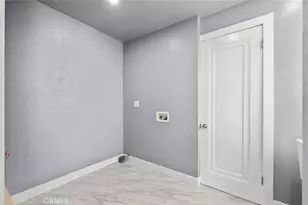 2049 W 71st St, Los Angeles, CA 90047 - Photo 15