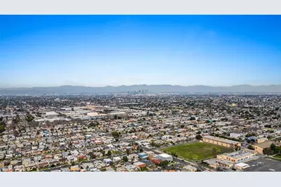 2049 W 71st Street, Los Angeles, CA 90047 - Photo 39