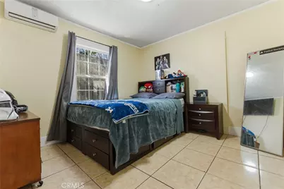 131 W 77th Street, Los Angeles, CA 90003 - Photo 23