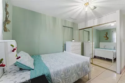 131 W 77th Street, Los Angeles, CA 90003 - Photo 25