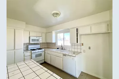 2111 E Avenue Q1, Palmdale, CA 93550 - Photo 7