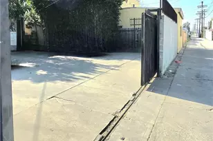 1249 1251 W 39th St, Los Angeles, CA 90037 - Photo 5