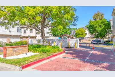 11150 Glenoaks #255, Pacoima, CA 91331 - Photo 1