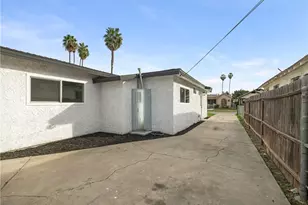 217 E 77th St, Los Angeles, CA 90003 - Photo 5