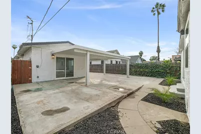 217 E 77th Street, Los Angeles, CA 90003 - Photo 41