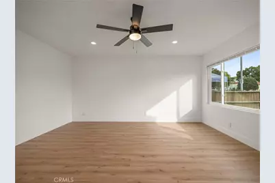 217 E 77th Street, Los Angeles, CA 90003 - Photo 17