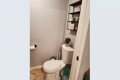 13540 Hubbard Street #10, Sylmar, CA 91342 - Photo 17