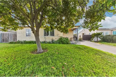 8264 Lankin, Downey, CA 90242 - Photo 3