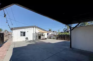 1056 W Gage, Los Angeles, CA 90044 - Photo 21