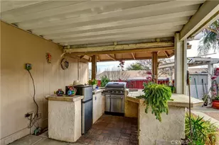 802 Roadrunner Way, Perris, CA 92570 - Photo 25