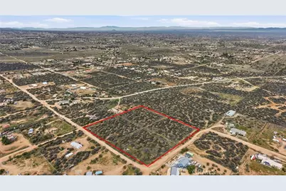 7870 Woodcliff, Phelan, CA 92371 - Photo 3