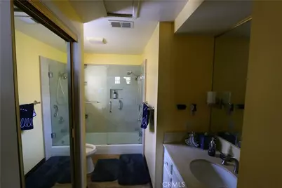 8560 Cherokee Drive, Downey, CA 90241 - Photo 37