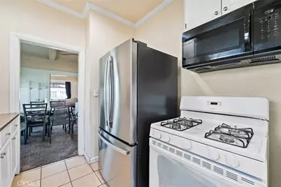 651 W Gage, Los Angeles, CA 90044 - Photo 17