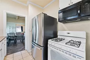 651 W Gage, Los Angeles, CA 90044 - Photo 17