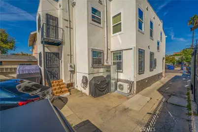 512 W 41st Place, Los Angeles, CA 90037 - Photo 29