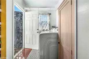 512 W 41st Pl, Los Angeles, CA 90037 - Photo 27