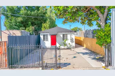 9621 Laurel, Los Angeles, CA 90002 - Photo 1