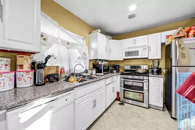 1380 Glen Avenue, Pasadena, CA 91103 - Photo 19