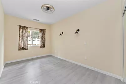 15688 Kingswood, Victorville, CA 92392 - Photo 19