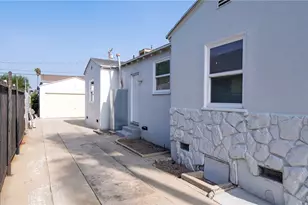 1241 W 89th St, Los Angeles, CA 90044 - Photo 3