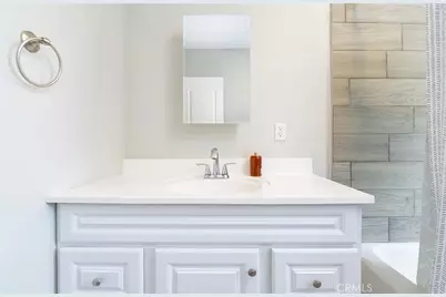 1241 W 89th St, Los Angeles, CA 90044 - Photo 13