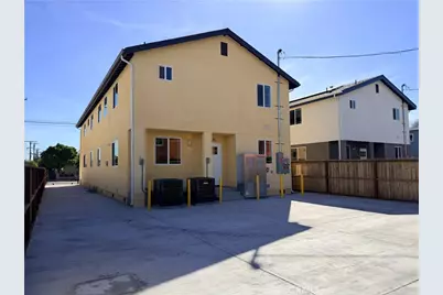 823 W G, Wilmington, CA 90744 - Photo 21