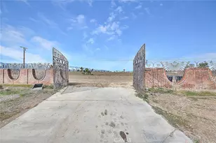 11077 Valle Vista Rd, Phelan, CA 92371 - Photo 5