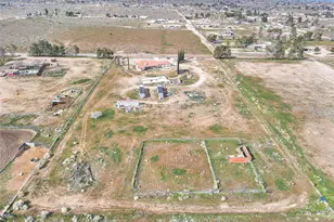 11077 Valle Vista Rd, Phelan, CA 92371 - Photo 65